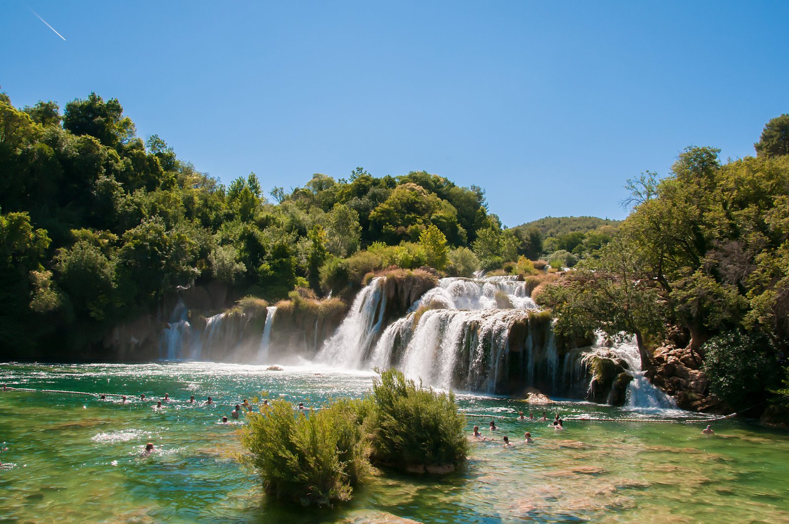 vecteezy_landscape-in-krka-national-park-in-croatia-known-for-its_30333161